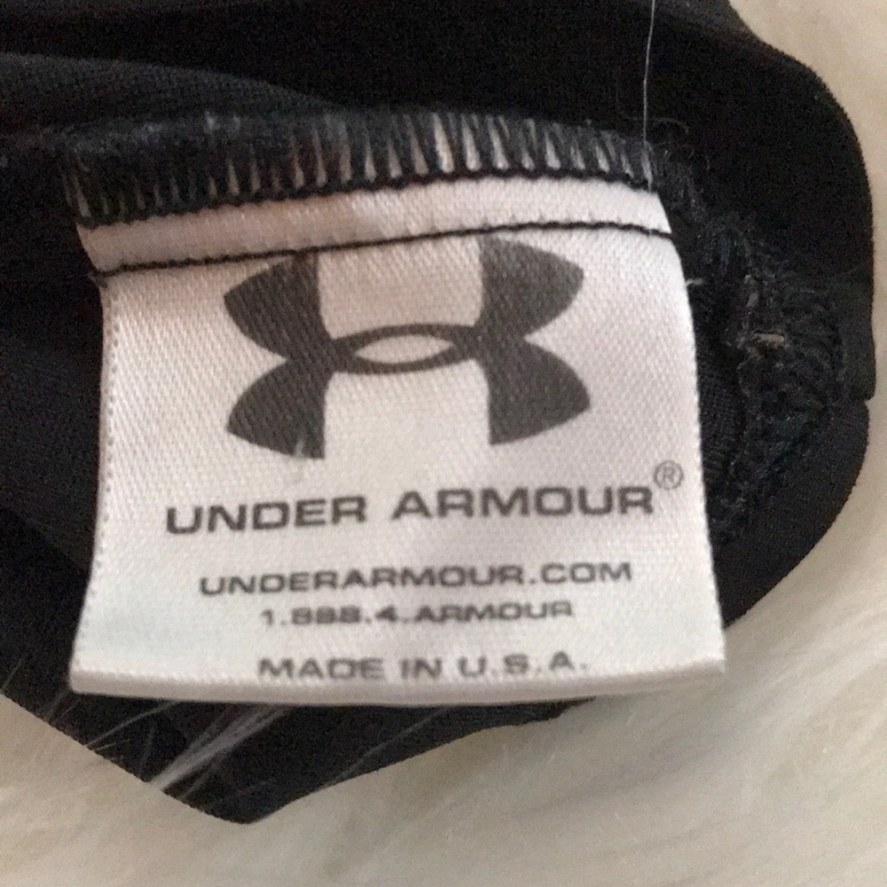Under Armour Exercise Top - Picture 4 of 5